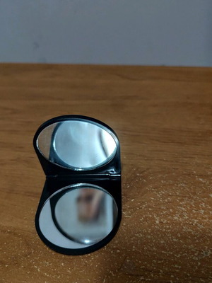 Compact mirror for bag like new