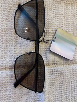 Solo-Solis NDL2767 sunglasses new, black finish, cat-eye design