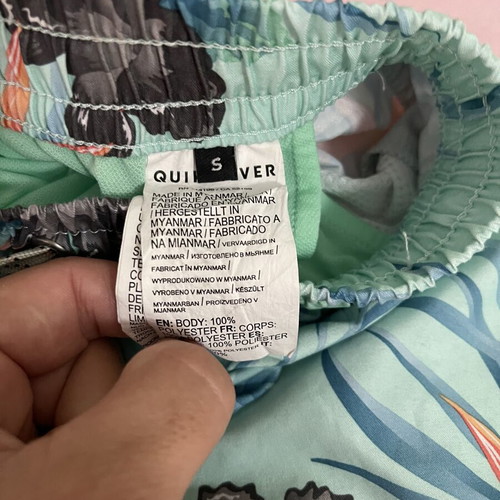 Quiksilver swim shorts tropical print size S like new