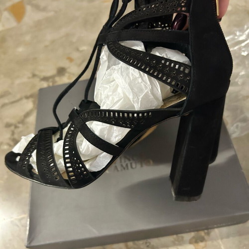 Vince Camuto suede sandal size 37 like new, black, 9 cm heel