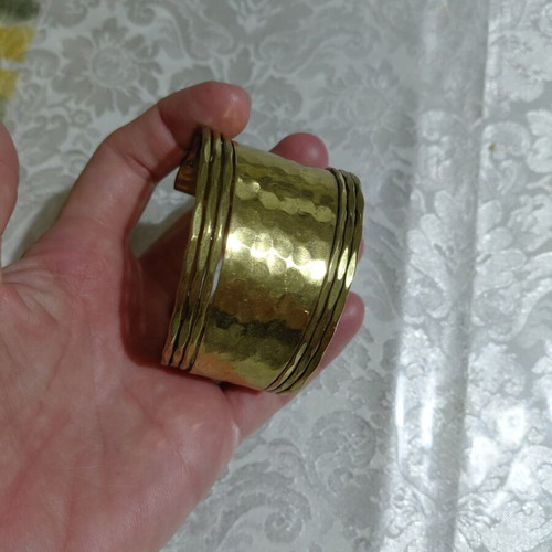 Bracelet like new, gold color
