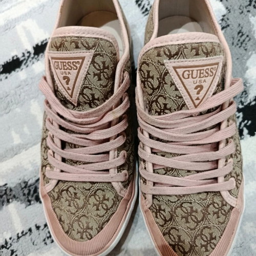 Guess women's athletic shoes used, size 37, beige