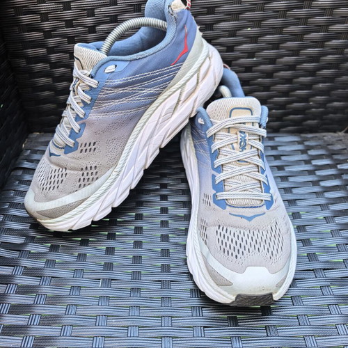 Hoka One One sports shoes used, size 38, in good condition