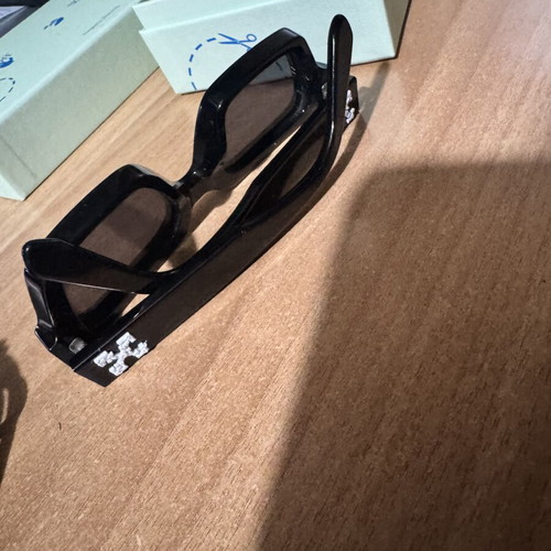 Off White sunglasses, black, authentic with box and tags