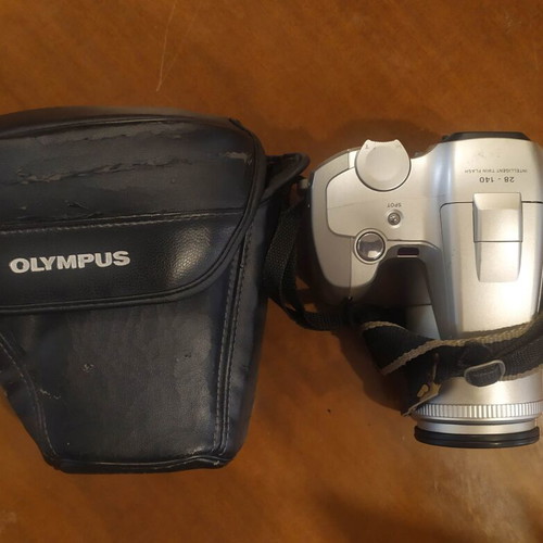Olympus IS-5 Deluxe analog camera used, vintage model with case