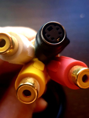 Καλώδιο Mini-DIN 9-Pin σε S-Video & RCA
