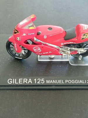 Μηχανάκι συλλεκτικό Gilera 125 Manuel Poggiali 2001 σαν καινούργιο