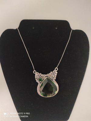 Ethnic necklace with green quartz stone new, 48 cm chain