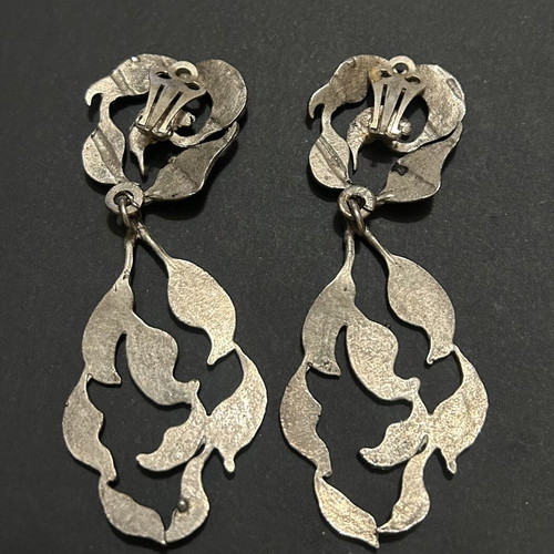 Vintage 80s clip-on dangling earrings silver color, like new