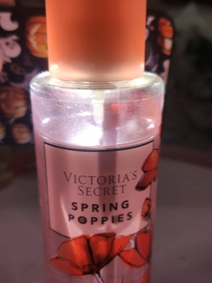 Victoria's Secret Spring Poppies body spray used