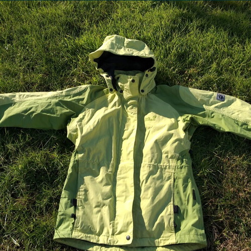 Jack Wolfskin windbreaker like new, size XS