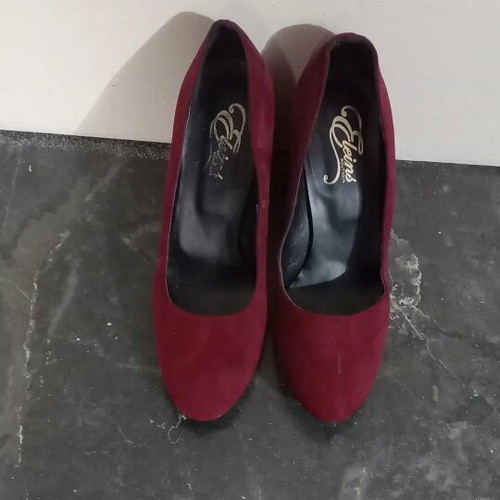 Eleins burgundy pumps size 39 like new