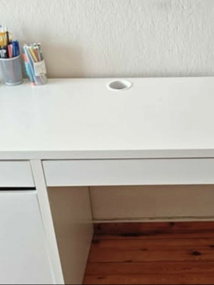 Έπιπλο γραφείου Ikea σαν καινούργιο