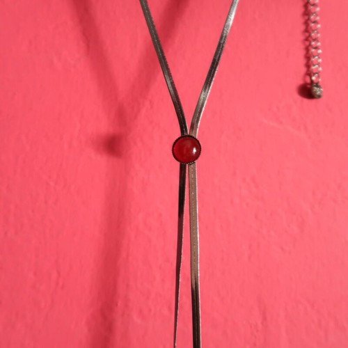 Pull&Bear long necklace new with red stone and adjustable clasp