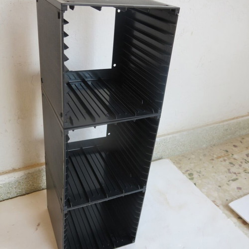 Triple CD Case Clements like new for 30 single or 12 double CDs