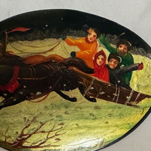 Vintage Fedoskino brooch used, handmade 90s miniature