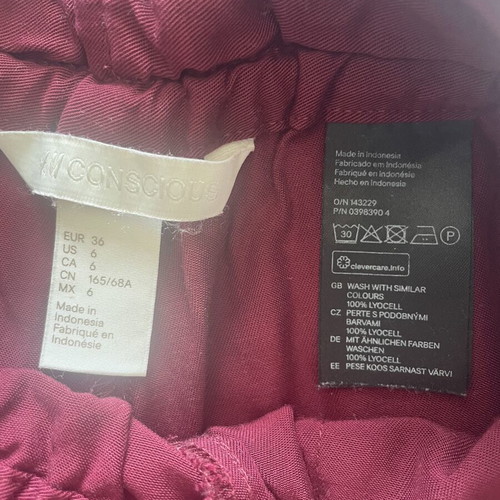 Shorts high-waisted burgundy H&M like new, sizes XS and S