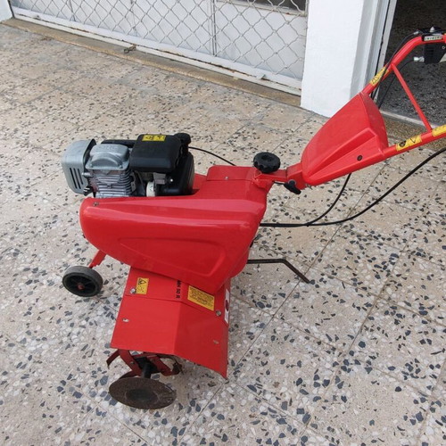 Italian tiller with Honda 5hp motor like new