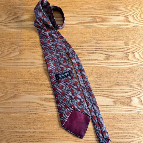 Verugia vintage silk tie with geometric patterns