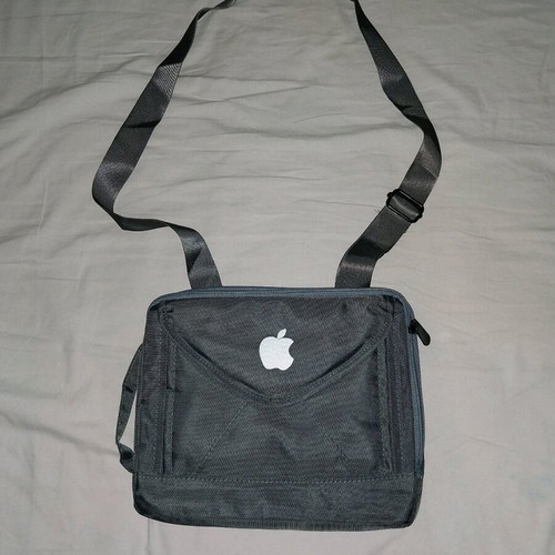 Ipad bag like new, shoulder, black