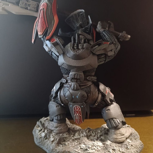 Mcfarlane Halo 3 Brute Chieftain figure used with minor damage