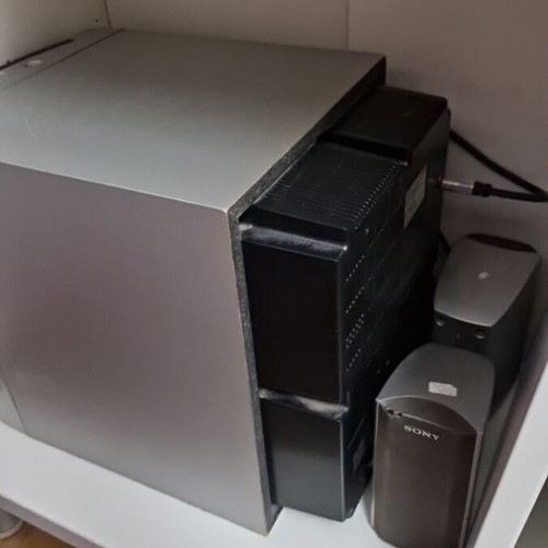 Sony Home Theatre HTP2000 with Dolby Digital and Surround Sound