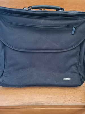 Τσάντα για Laptop και έγγραφα σαν καινούργια, μεγάλη, μαύρη 43x35x13 cm