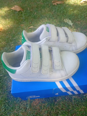 Adidas Stan Smith sneakers used, size 26, white and green