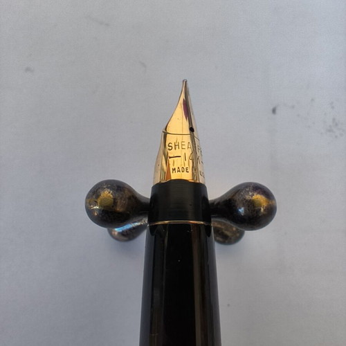 Sheaffer fountain pen with 14 kt gold nib used