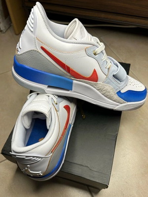 Jordan Legacy 312 Low new, size 44.5, white and blue