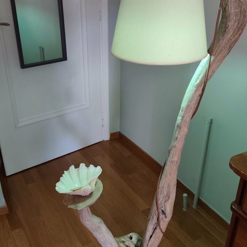Handmade floor lamp from driftwood like new
