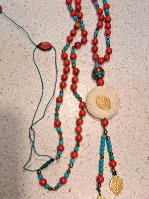 Jewelry set like new, pack of 12 colorful pieces