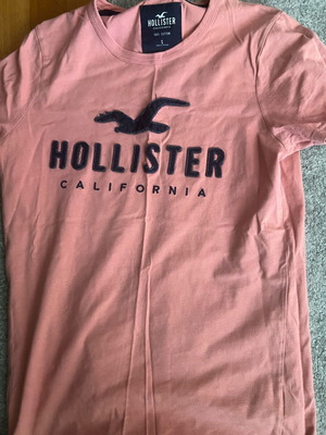 Hollister T-shirt like new, size S