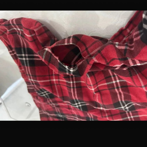 Holiday pajamas set red size M like new