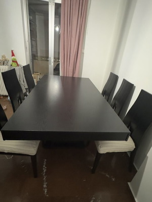 Dining table with set of 6 chairs like new, black, rectangular with extensions
