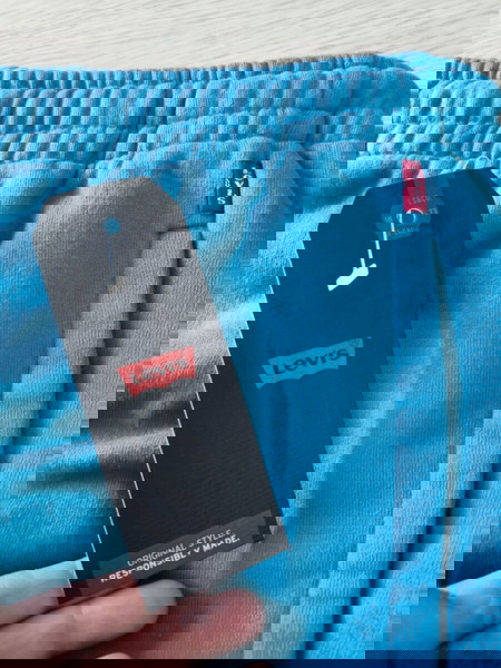 Φόρμα Levi's. Καινούργια. Νούμερο XXL.
