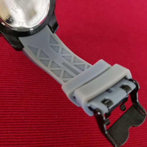 Ferendi watch used stainless steel, waterproof