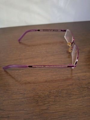 Oxydo eyeglass frame used with case