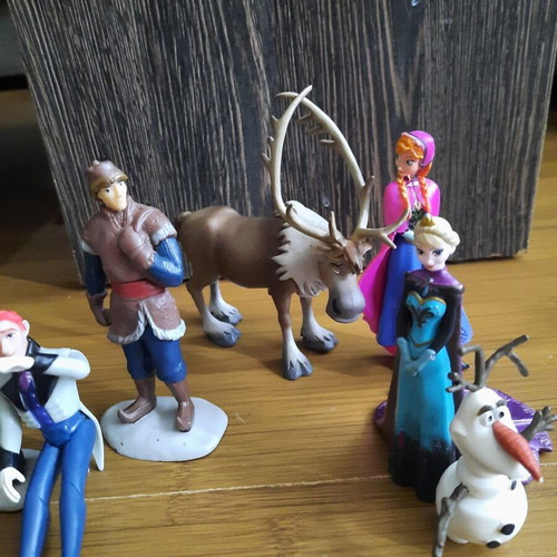 Frozen figurines, lot of 8, Disney characters