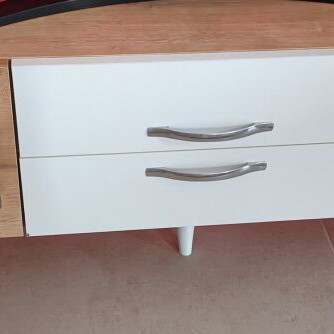TV stand like new