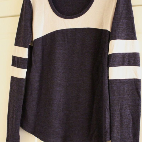 Blouse S/M white and blue like new