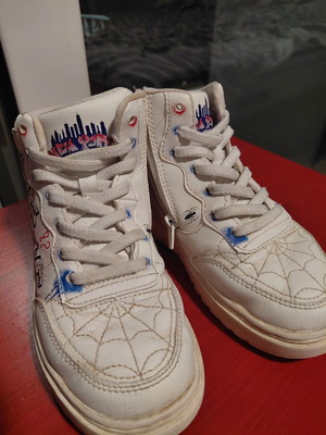 Zara Marvel sneakers size 31, lightly used, white