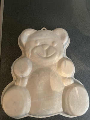 Bear-shaped baking pan used 35cm