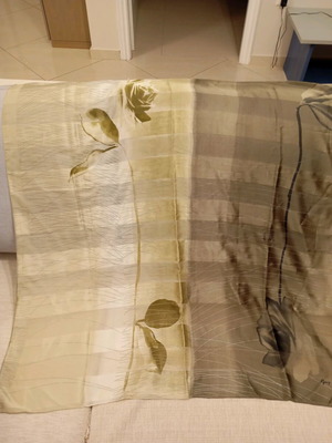 Square scarf like new