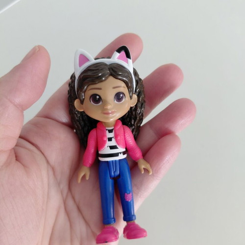 Gabby figures with four cats like new