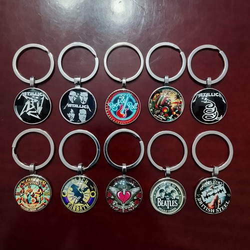 Music keychains set of 10, new, metal, rock bands