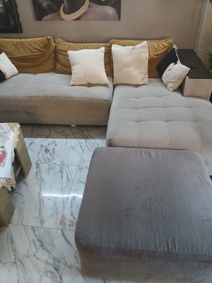 Corner sofa with ottoman