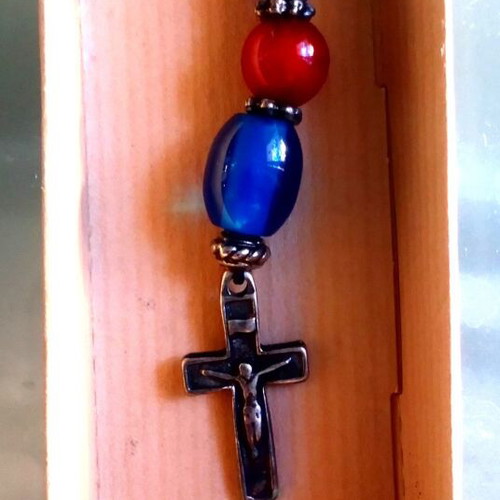 Gouria Cross and Boat unused, set of two pieces