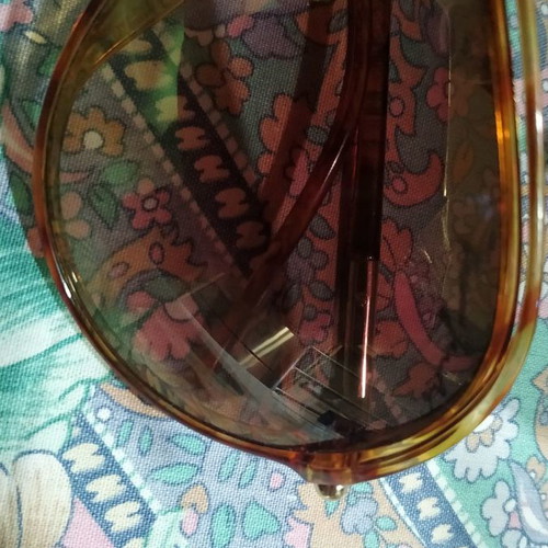 Marc Jacobs sunglasses used, unisex, tortoise frame