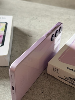 Samsung A35 Awesome Pink 128GB smartphone like new